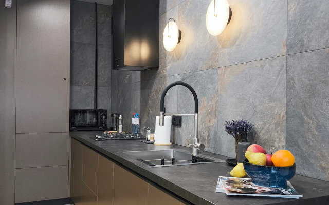 Апартаменты Новые уютные Клен в доме бизнес-класса с охраной