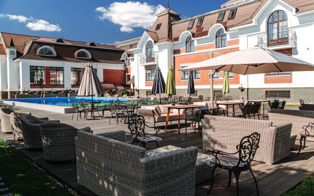 Villa Alpina Hotel