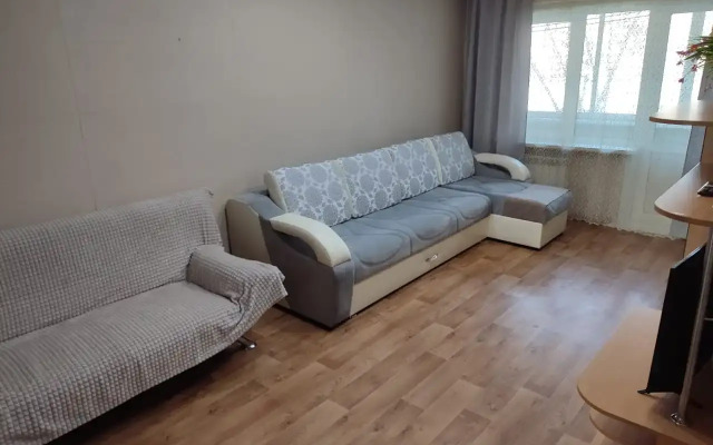 Апартаменты Розы Люксембург, 9