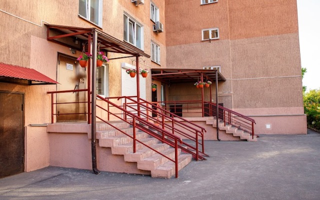 Dvukhkomnatnye na Svobody 35 Apartment