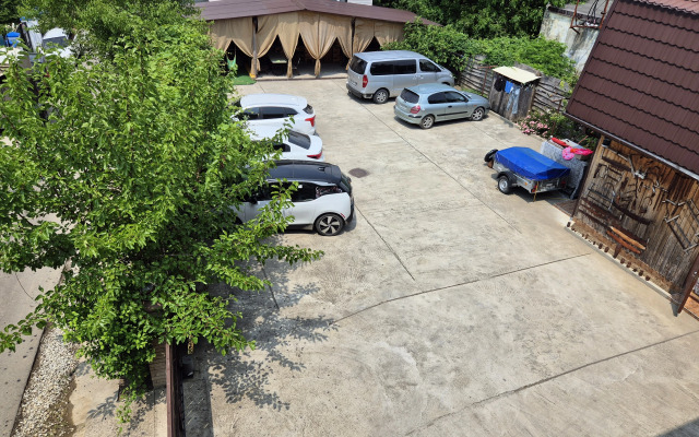 Mama Dzhan Guest house