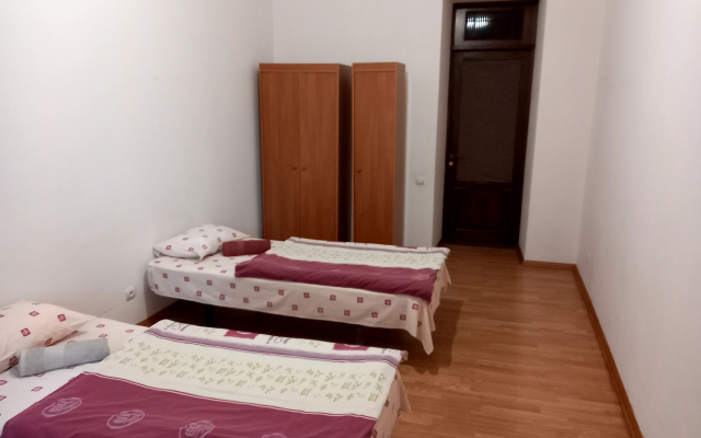 Kvartira 12 Living quarters