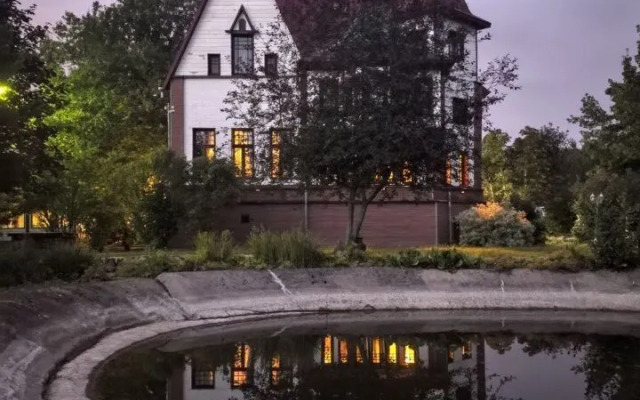 Co Svoim Bannym Kompleksom I Baccejnom Private House