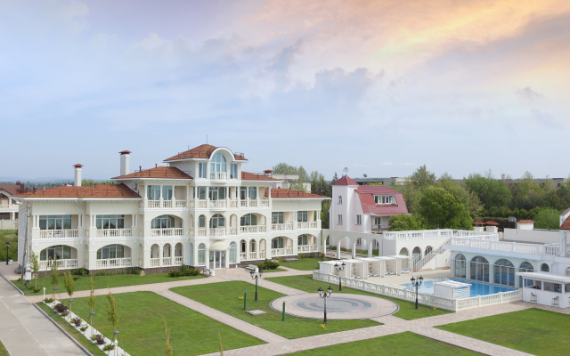 Prevysokov Hotel