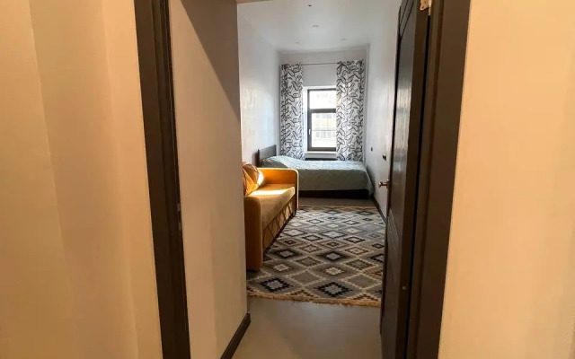 Квартира Уютная Двухкомнатная в Центре Города