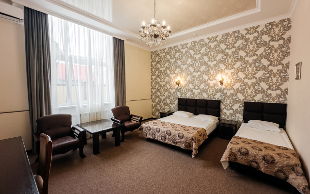 Gold Star Hotel