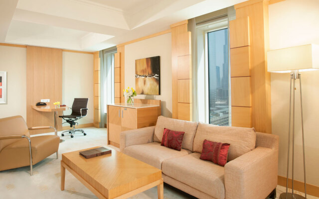 Carlton Downtown Hotel