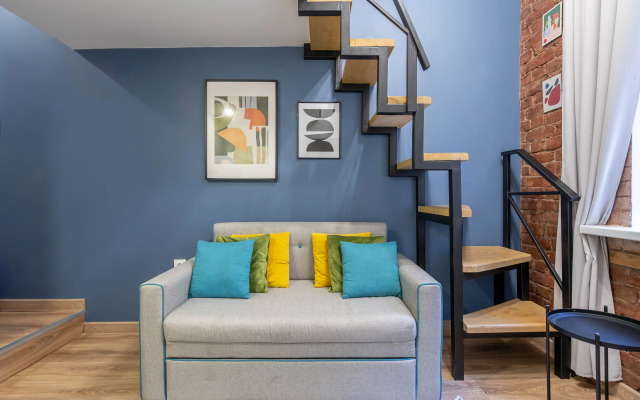 Studiya S Dizaynerskim Remontom V Centre Flat