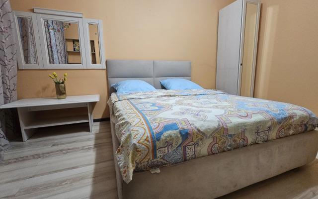 Bolshaya Kvartira Na Borisovke Zona Komforta Flat