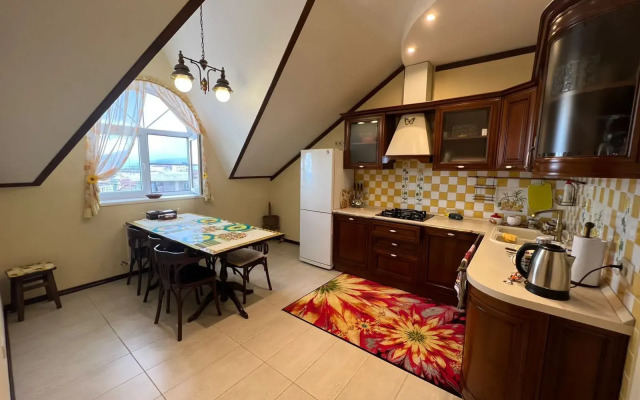 Orel-Izumrud Guest House