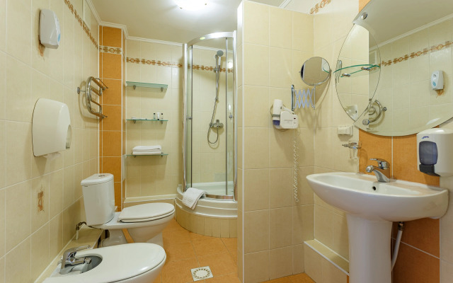 Almaz Hotel