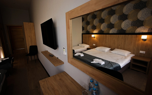 Golden Norris Hotel
