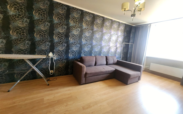 V Oktyabryskom Flat
