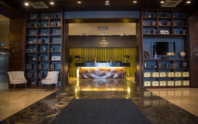 Hotel Tom River Plaza