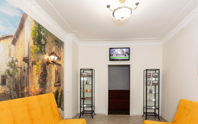 Na Tverskom Prospekte Flat