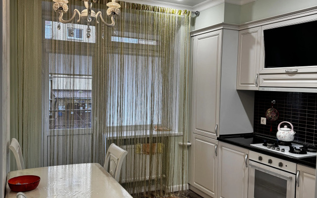 Квартира Lux Apartments