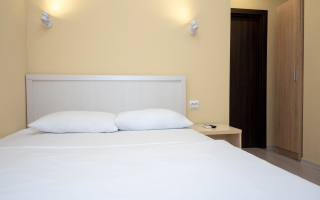 SyncotelHome Anichkov Bridj Apartments