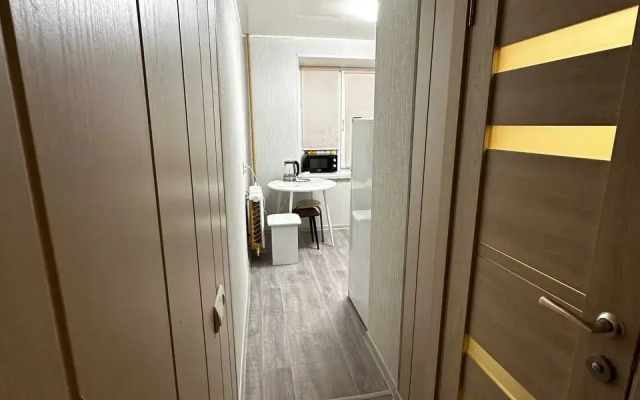1-k Na Kavaleriyskoy Apartments