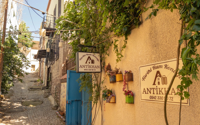 Tarihi Rum Konağı Antikhan Bed&Breakfast