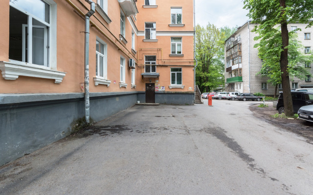 V Tsentre Goroda Oktyabryskiy Prospekt 29 Flat
