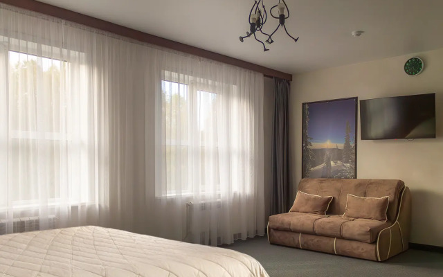 Шале Горностай Кедровое