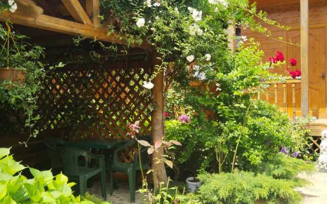 Gostevoy Dom Demerdzhipa Ulitsa, 84 Guest House