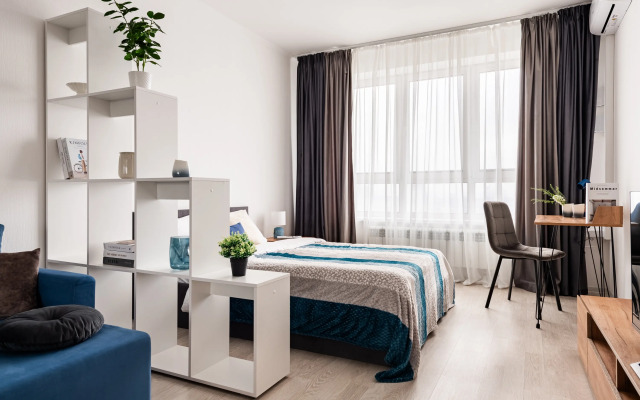 Vidovaya s balkonom na solnechnoj storone Flat