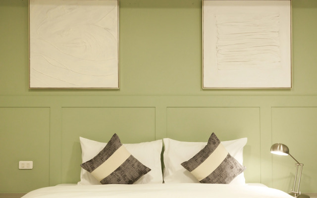 Отель UTD8 Hotel & Residence