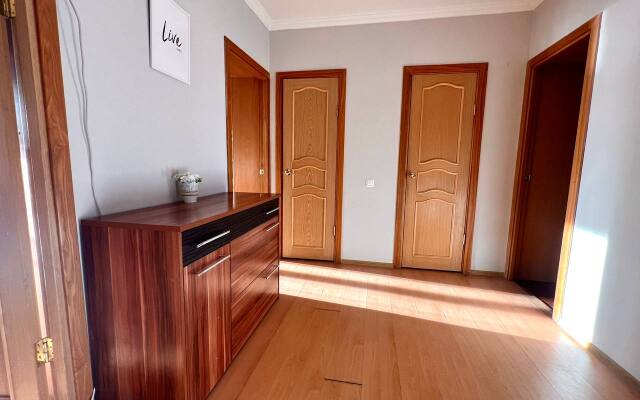 2kv Gudvin TC Magellan stil'naya na 50 let oktyabrya 29 Apartments
