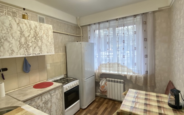 Uyutnaya Kvartira Ryadom S Vredena Flat