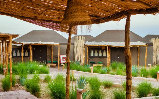 Le Bedouin Agafay Camp Camping