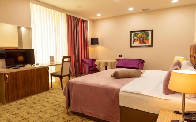 West Shine Hotel