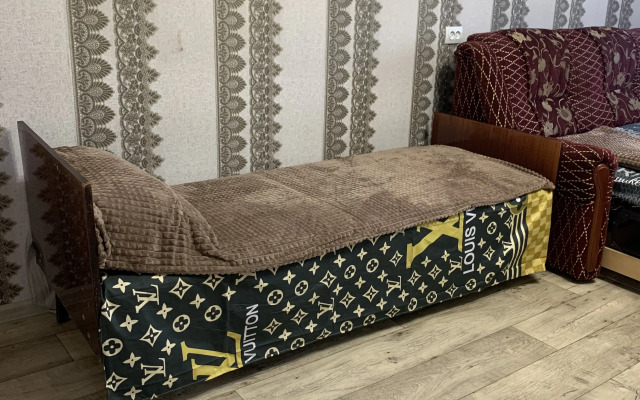 Na Baklanovskom prospekte 97 Flat
