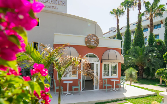 Rose Garden Premium Hotel