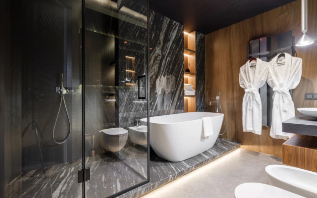 Style and Minimalism on the 75th Floor