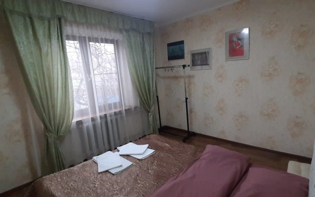 Uyutnaya Kvartira V Rayone Avtovokzala Lodging House