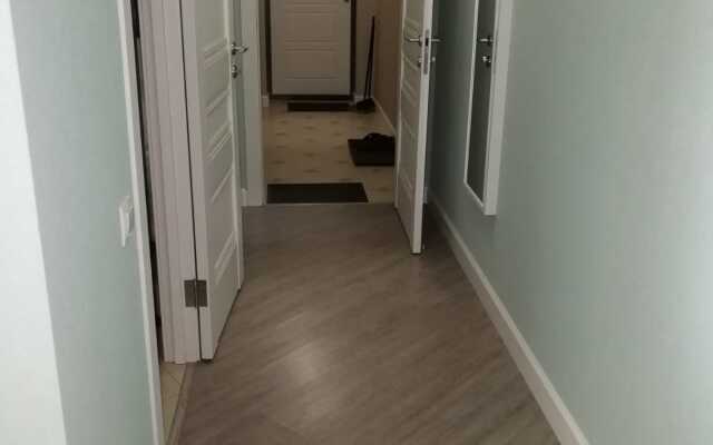 Апартаменты (2) на Лунной 30А