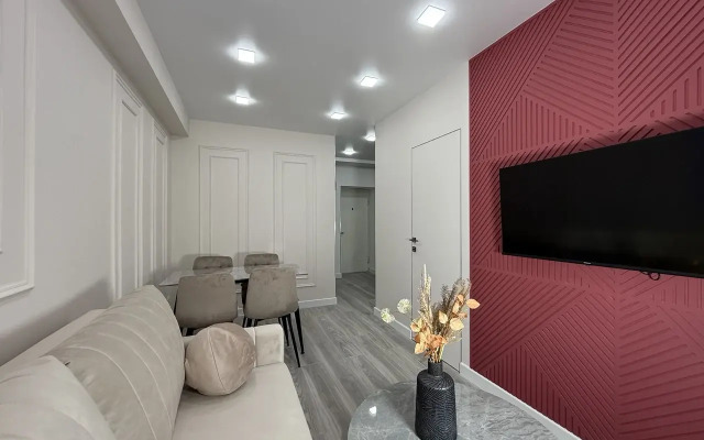 New Trendy 1Bd Apt, Unbeatable Location Flat
