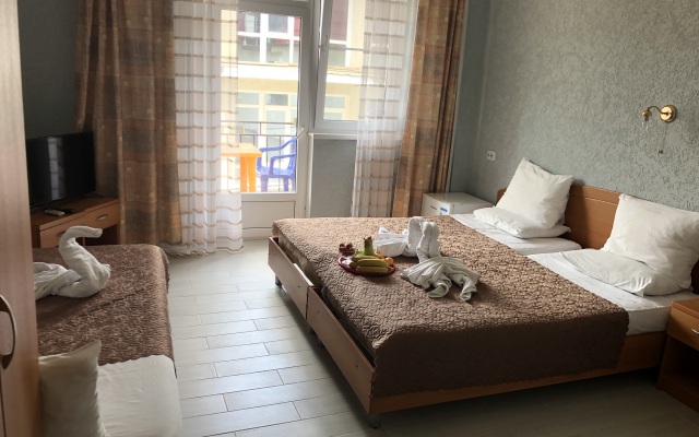 Uyutnyij Prichal Hotel
