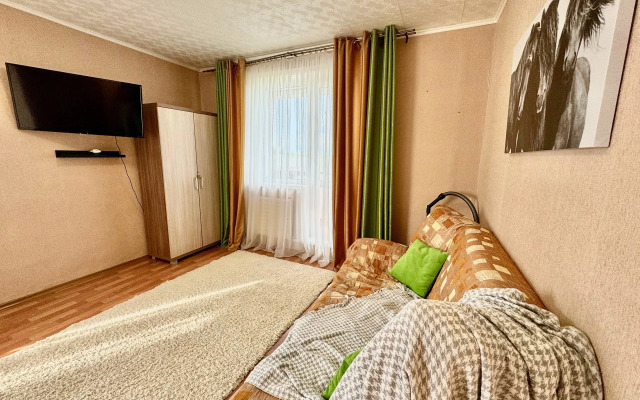 Polulyuks Na 8 Etazhe Flat