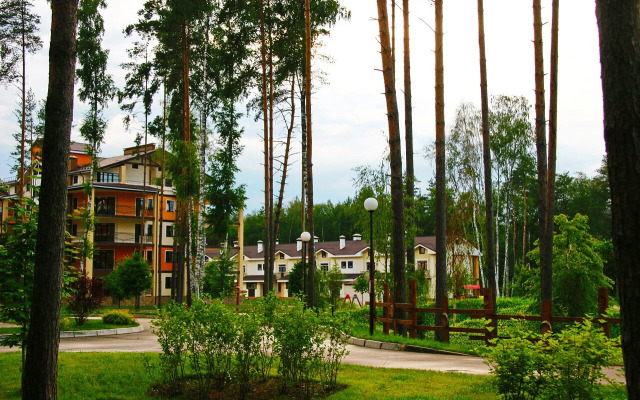 Apartments Yakhontovy Les