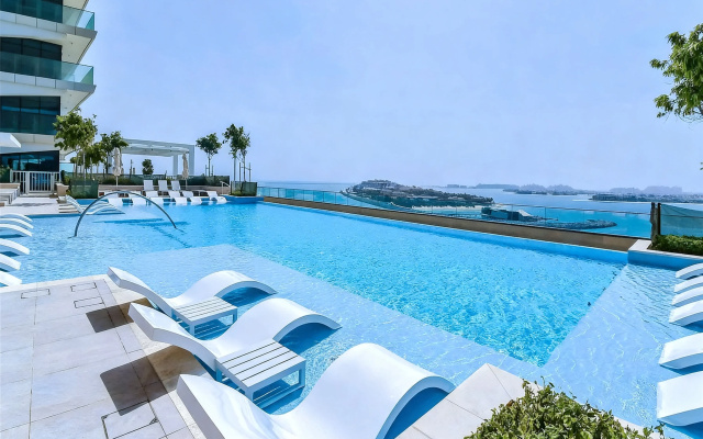 Апартаменты Palm View Flat at Beach Vista