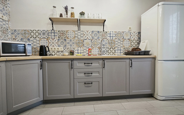 Provence Flat