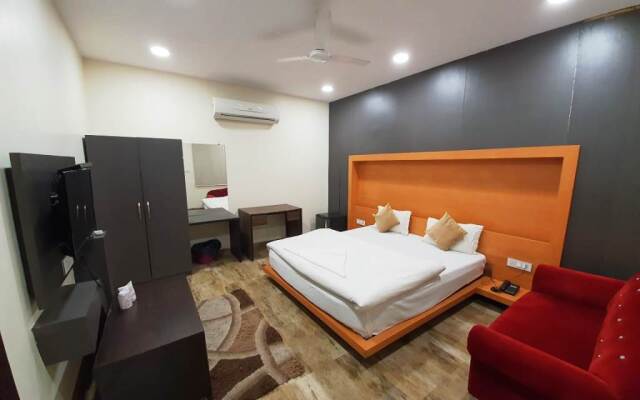 Hotel Mandakini Royal