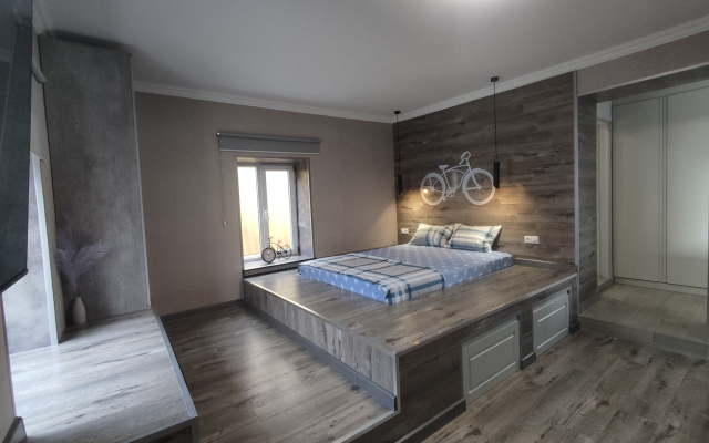 Na Prospekte Kirova 9 Flat