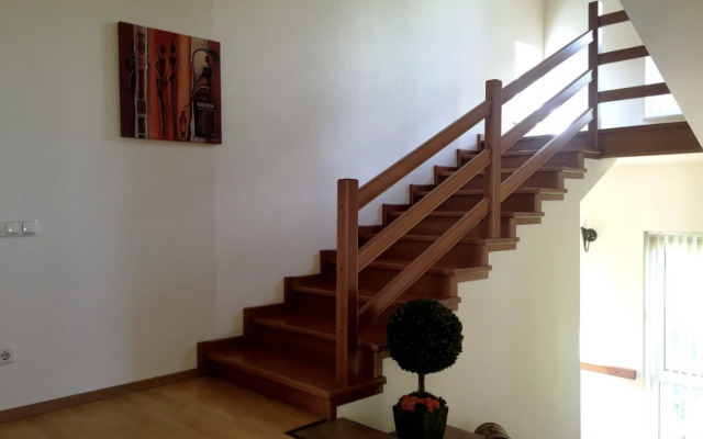 Townhouse Ryadom s morem s basseinom Villa 2