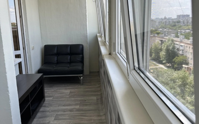 V Krasnooktyabryskom Rayone Flat