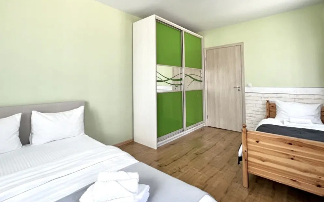 Apartments Semeynye S Balkonom Morskoy Fasad