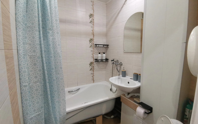 Uyutnaya Ryadom S Parkom I Nedaleko Ot Volgi Flat