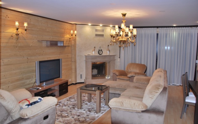 Elena Villa